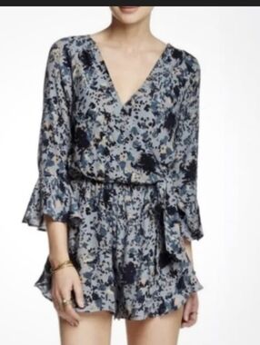 Free People All The Right Ruffles Romper Size S. Summer Boho Festival Vacation